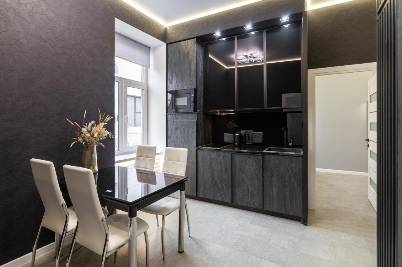 Two Bedrooms 13 Shpytalna Street Lviv Ngoại thất bức ảnh